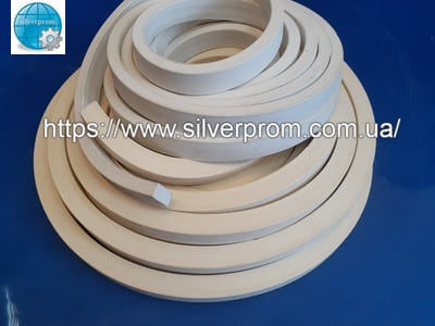 Пористий силіконовий шнур квадратного перерізу білого кольору