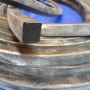 Профіль EPDM пористий 20×20 мм — ущільнювач